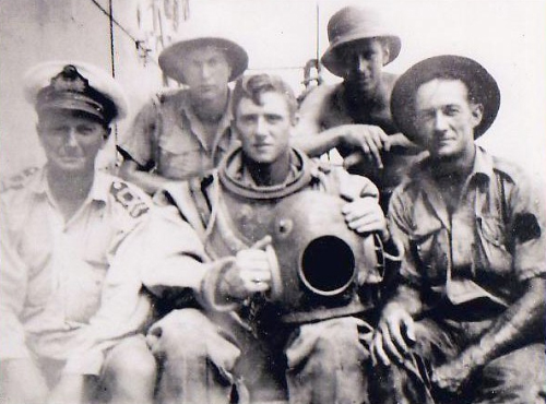 RAN divers in Darwin in 1942